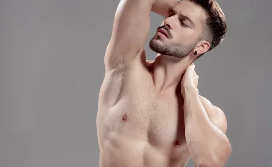 Chirurgien esthétique masculine